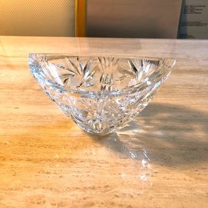 NWOT Hand-Cut Multi Faceted Oval Crystal Small Bowl